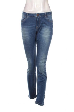Дамски дънки Cross Jeans, Размер L, Цвят Син, Цена 17,40 лв.