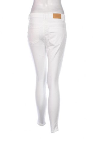 Γυναικείο Τζίν Jdy, Μέγεθος M, Χρώμα Λευκό, Τιμή 11,86 €