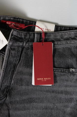 Damen Jeans Miss Sixty, Größe M, Farbe Grau, Preis € 88,66