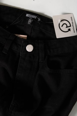 Dámske džínsy  Missguided, Veľkosť XS, Farba Čierna, Cena  15,17 €