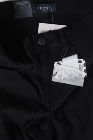 Damen Jeans Pieces, Größe S, Farbe Schwarz, Preis € 10,72