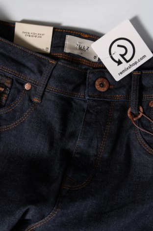 Дамски дънки Pulz Jeans, Размер L, Цвят Син, Цена 93,00 лв.