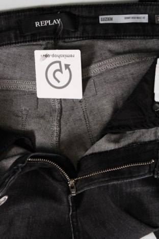 Dámske džínsy  Replay, Veľkosť M, Farba Sivá, Cena  34,37 €