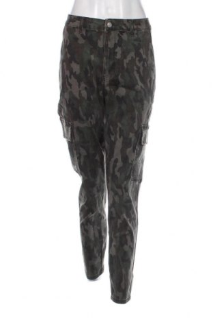 Γυναικείο Τζίν SHEIN, Μέγεθος XXL, Χρώμα Πολύχρωμο, Τιμή 15,25 €