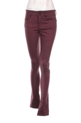 Dámské džíny  Soya Concept, Velikost M, Barva Fialová, Cena  131,00 Kč