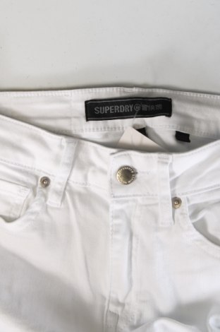 Dámske džínsy  Superdry, Veľkosť S, Farba Biela, Cena  26,09 €
