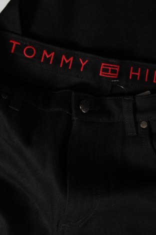 Damskie jeansy Tommy Hilfiger x Gigi Hadid, Rozmiar M, Kolor Czarny, Cena 177,01 zł