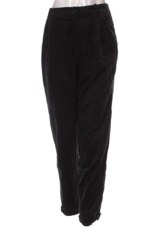 Pantaloni de velvet de femei Massimo Dutti, Mărime M, Culoare Negru, Preț 134,21 Lei