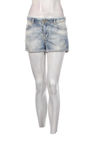 Γυναικείο κοντό παντελόνι Bershka, Μέγεθος M, Χρώμα Μπλέ, Τιμή 8,84 €