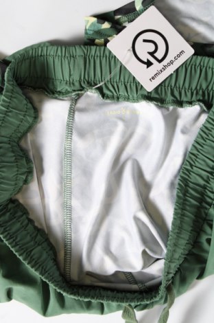 Γυναικείο κοντό παντελόνι Cardio Bunny, Μέγεθος L, Χρώμα Πράσινο, Τιμή 9,72 €
