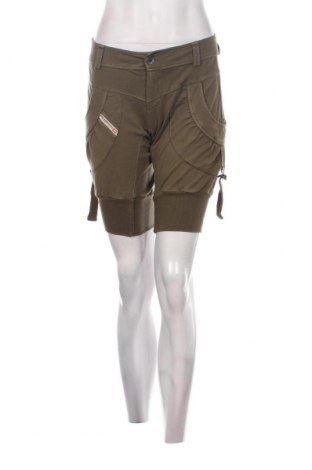 Damen Shorts Diesel, Größe L, Farbe Grün, Preis 36,80 €