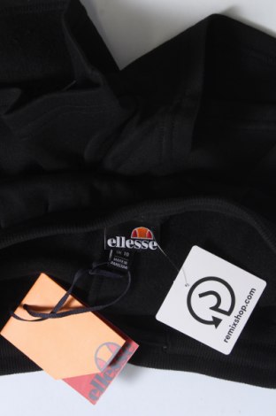 Дамски къс панталон Ellesse, Размер M, Цвят Черен, Цена 15,40 лв.