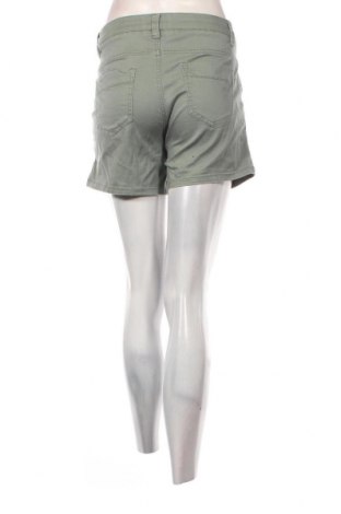 Damen Shorts Essentials, Größe L, Farbe Grün, Preis 10,00 €
