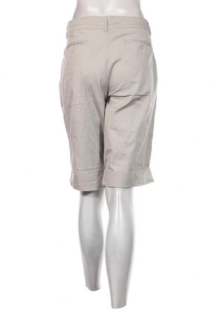 Дамски къс панталон Giada, Размер L, Цвят Сив, Цена 19,55 лв.