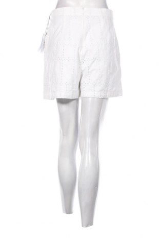 Γυναικείο κοντό παντελόνι Guess, Μέγεθος L, Χρώμα Λευκό, Τιμή 32,16 €