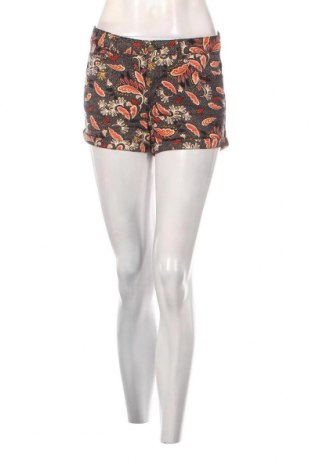 Γυναικείο κοντό παντελόνι H&M, Μέγεθος S, Χρώμα Πολύχρωμο, Τιμή 4,52 €