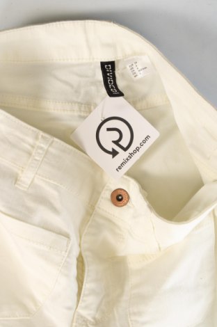 Damen Shorts H&M Divided, Größe XS, Farbe Ecru, Preis 8,00 €