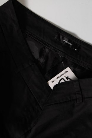 Дамски къс панталон Hallhuber, Размер L, Цвят Черен, Цена 48,88 лв.