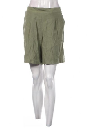 Дамски къс панталон LC Waikiki, Размер M, Цвят Зелен, Цена 23,40 лв.