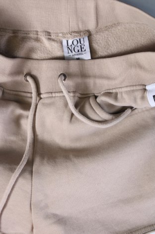 Pantaloni scurți de femei Lounge, Mărime M, Culoare Bej, Preț 111,84 Lei