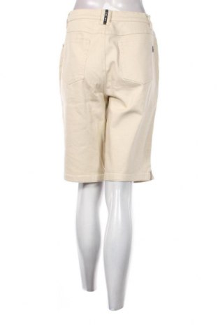 Дамски къс панталон Maxi Me, Размер L, Цвят Бежов, Цена 18,82 лв.