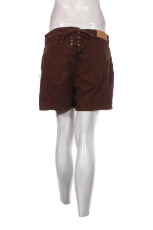 Damen Shorts NA-KD, Größe L, Farbe Braun, Preis 27,30 €