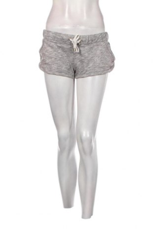 Γυναικείο κοντό παντελόνι Pull&Bear, Μέγεθος S, Χρώμα Γκρί, Τιμή 5,70 €