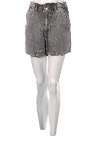 Γυναικείο κοντό παντελόνι Reserved, Μέγεθος M, Χρώμα Γκρί, Τιμή 5,83 €