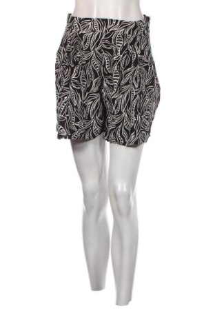 Γυναικείο κοντό παντελόνι Sinsay, Μέγεθος M, Χρώμα Μαύρο, Τιμή 9,79 €