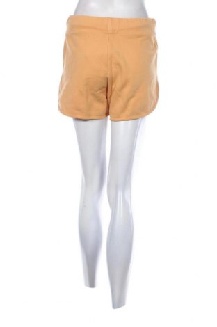 Γυναικείο κοντό παντελόνι Superdry, Μέγεθος M, Χρώμα Κίτρινο, Τιμή 13,89 €