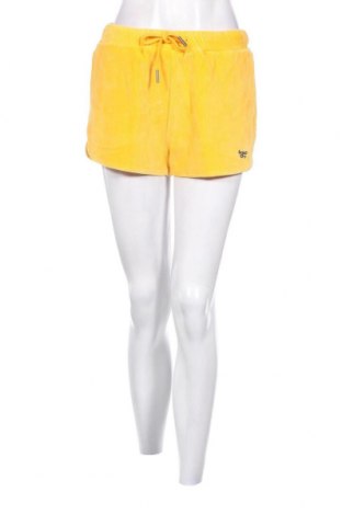 Γυναικείο κοντό παντελόνι Superdry, Μέγεθος M, Χρώμα Κίτρινο, Τιμή 15,88 €