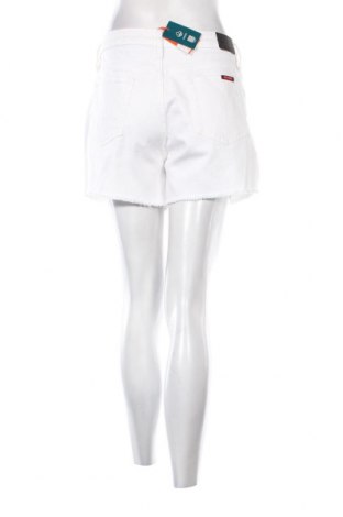 Γυναικείο κοντό παντελόνι Superdry, Μέγεθος L, Χρώμα Λευκό, Τιμή 36,08 €