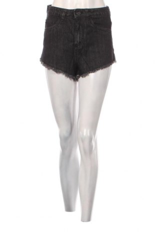 Γυναικείο κοντό παντελόνι Urban Classics, Μέγεθος S, Χρώμα Μαύρο, Τιμή 8,40 €