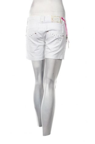 Pantaloni scurți de femei Urban Jeans Co., Mărime M, Culoare Alb, Preț 124,68 Lei