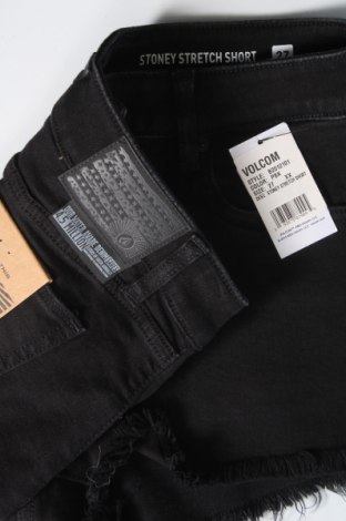 Γυναικείο κοντό παντελόνι Volcom, Μέγεθος S, Χρώμα Μαύρο, Τιμή 23,43 €