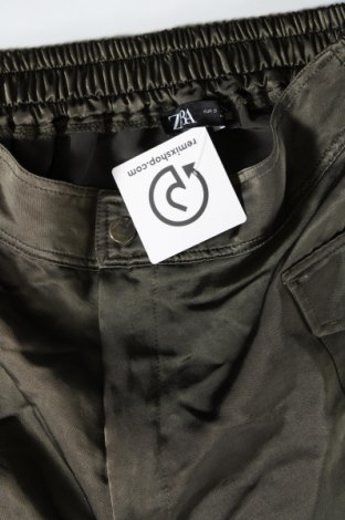 Γυναικείο κοντό παντελόνι Zara, Μέγεθος S, Χρώμα Πράσινο, Τιμή 10,00 €