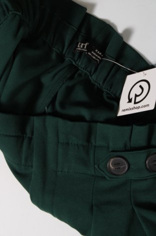 Дамски къс панталон Zara Trafaluc, Размер M, Цвят Зелен, Цена 19,99 лв.