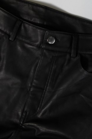 Γυναικείο παντελόνι δερμάτινο, Μέγεθος M, Χρώμα Μαύρο, Τιμή 2,87 €