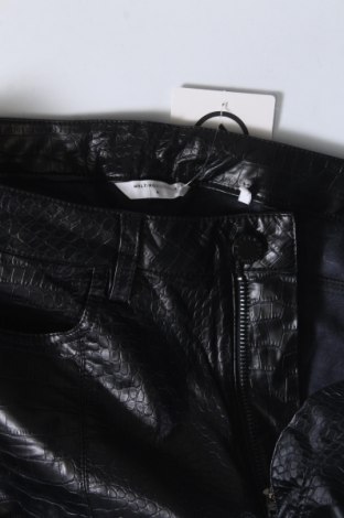 Pantaloni de piele pentru damă Melting Stockholm, Mărime M, Culoare Negru, Preț 371,71 Lei