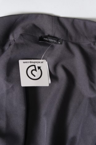 Γυναικείο κοστούμι Trendyol, Μέγεθος S, Χρώμα Γκρί, Τιμή 53,74 €