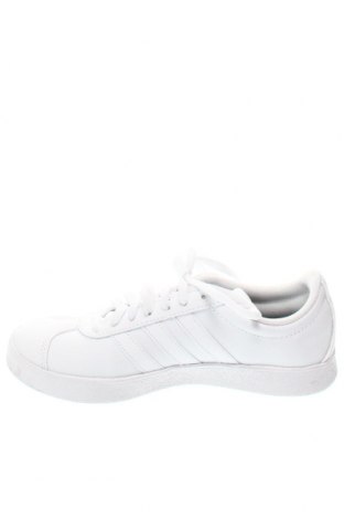 Дамски обувки Adidas, Размер 39, Цвят Бял, Цена 89,00 лв.