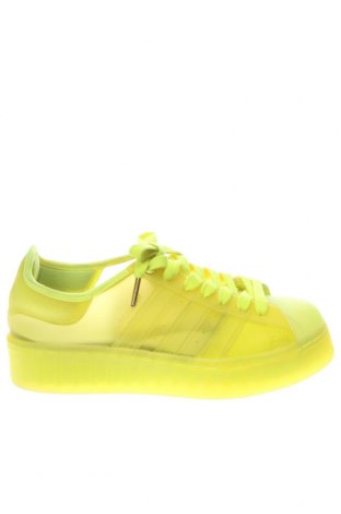 Дамски обувки Adidas Originals, Размер 37, Цвят Зелен, Цена 109,78 лв.