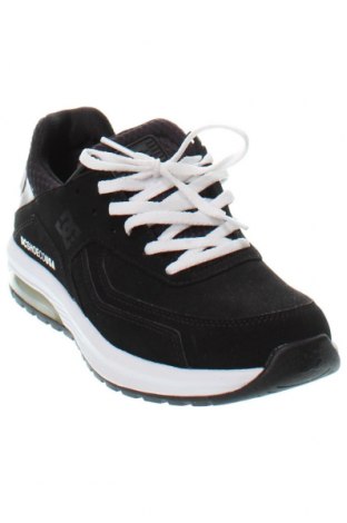 Дамски обувки DC Shoes, Размер 38, Цвят Черен, Цена 91,35 лв.