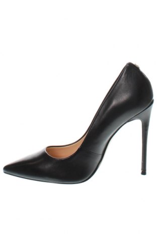 Дамски обувки Guess, Размер 39, Цвят Черен, Цена 236,00 лв.
