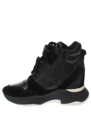 Dámske topánky  Guess, Veľkosť 39, Farba Čierna, Cena  41,43 €