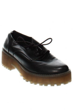 Дамски обувки Monki, Размер 39, Цвят Черен, Цена 62,00 лв.