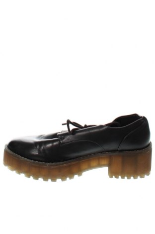 Дамски обувки Monki, Размер 39, Цвят Черен, Цена 62,00 лв.