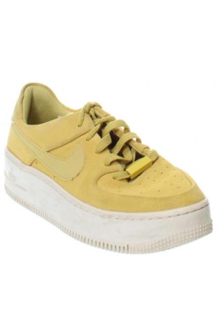 Дамски обувки Nike, Размер 37, Цвят Жълт, Цена 89,93 лв.