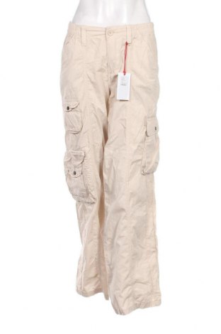 Дамски панталон BDG, Размер S, Цвят Бежов, Цена 37,20 лв.