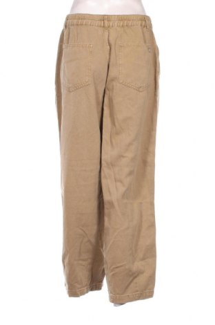 Дамски панталон BDG, Размер M, Цвят Бежов, Цена 20,46 лв.